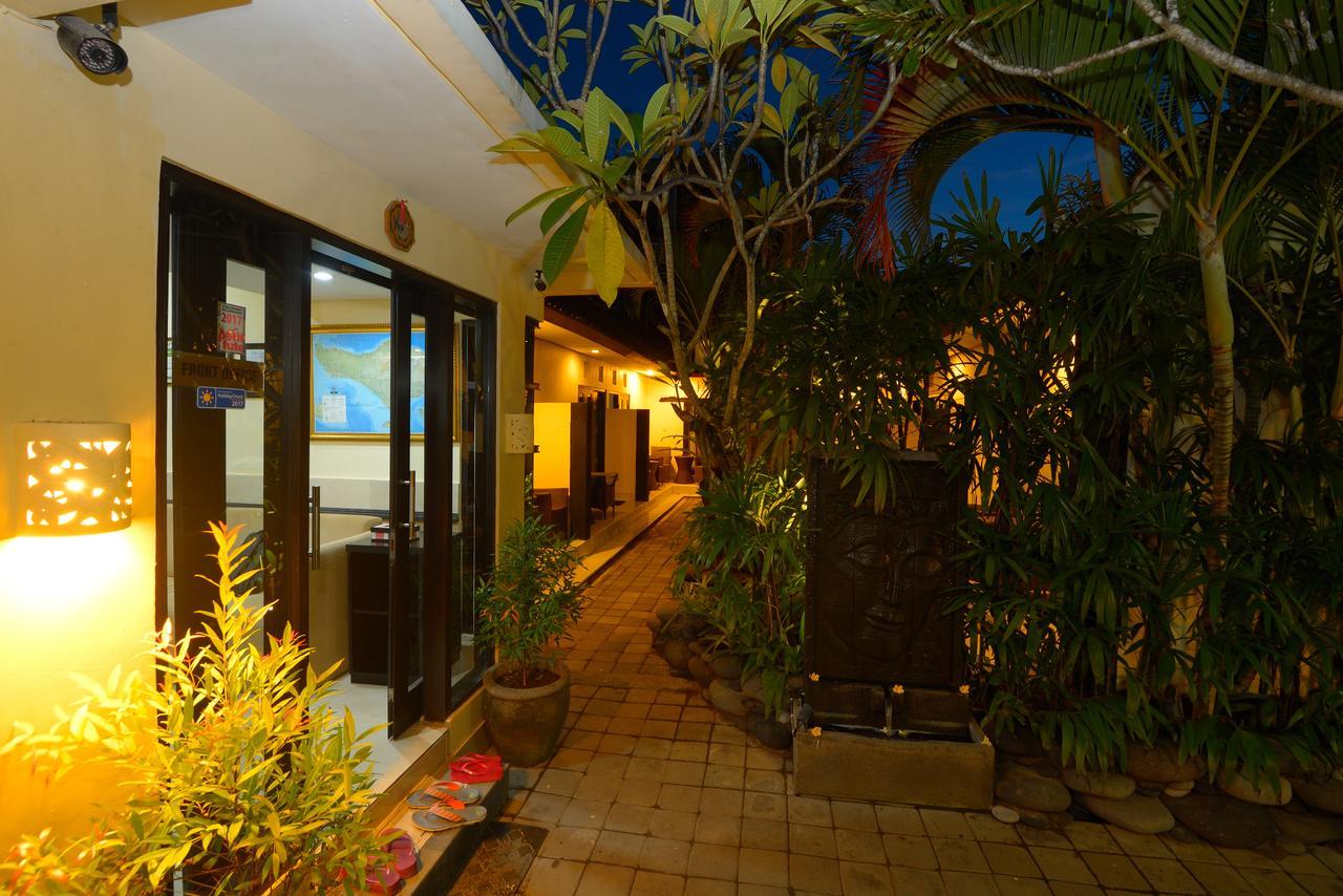 Andari Legian Hotel Bali Exterior foto